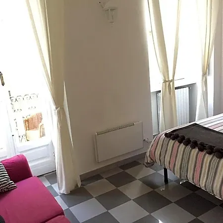 לינה וארוחת בוקר Bed2go 3*